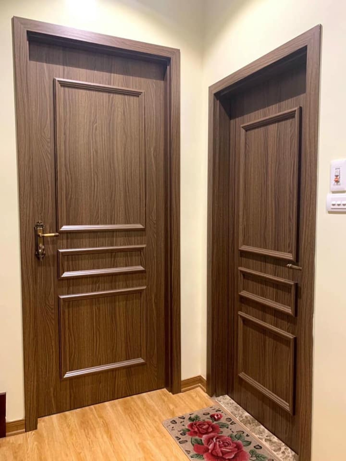 Về khả năng chịu nước – Cửa composite nổi trội nhất